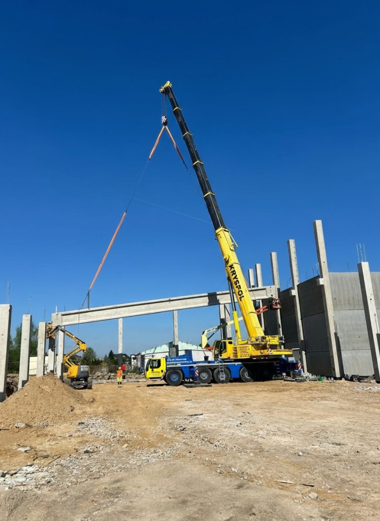 Dźwig w trakcie realizacji